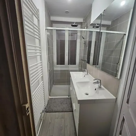 Du Menuisier بيت للعطل Saint-Georges-de-Mons